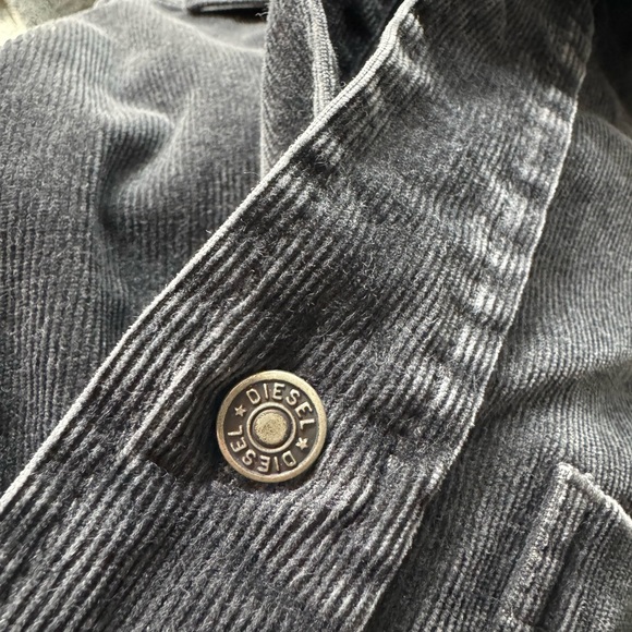 Diesel Corduroy perfect for fall - Picture 4 of 6